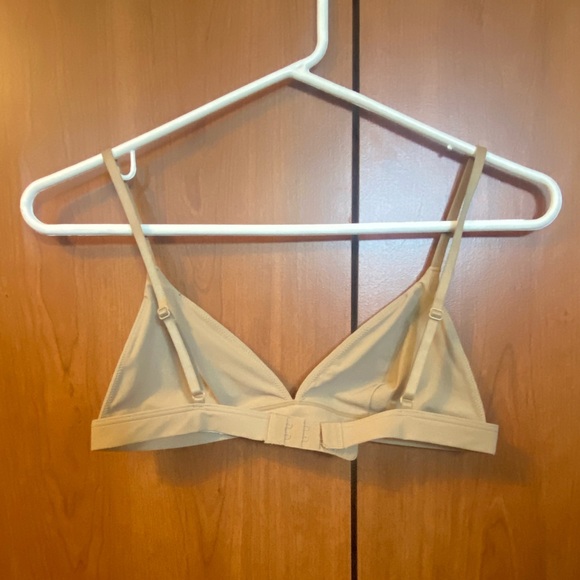 Talula Triangle Bralette (Aritzia) - Picture 3 of 4